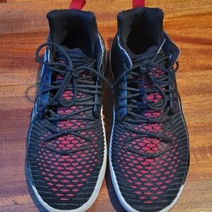 Stylish Black and Red Men's Shoes